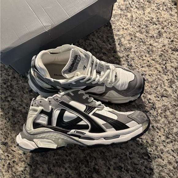 Balenciaga - Runner Nylon & Suede-Like Grey / White / Black Low Top Sneakers